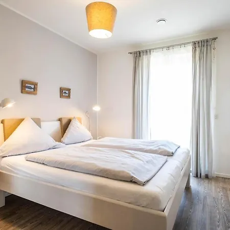 Haus Strandlaeufer 0 6 *